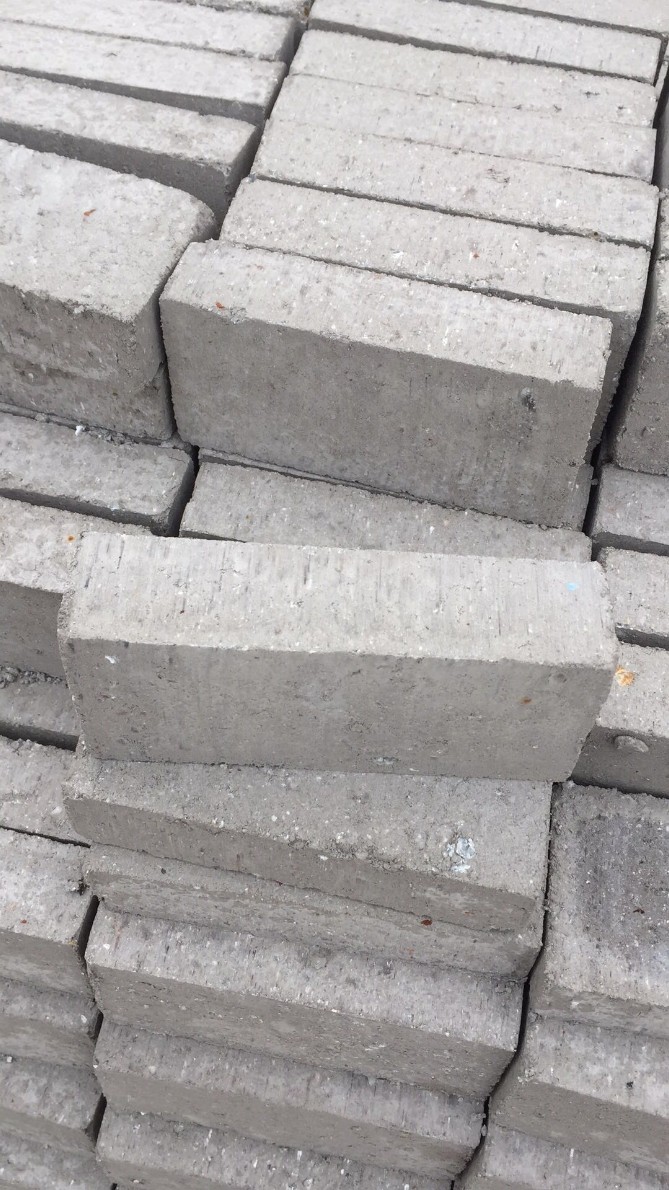 加气混凝土砌块,加气砖,混凝土实心砖新型墙体材料砖厂家直销