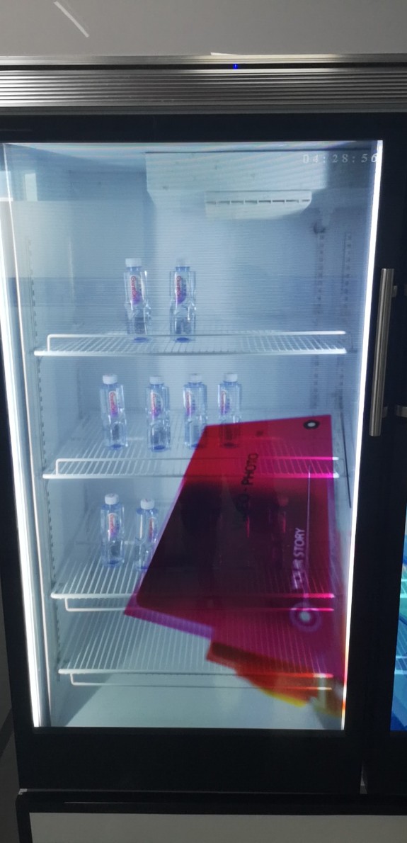 东莞惠华电子厂家直销55寸透明液晶冰箱冰柜门