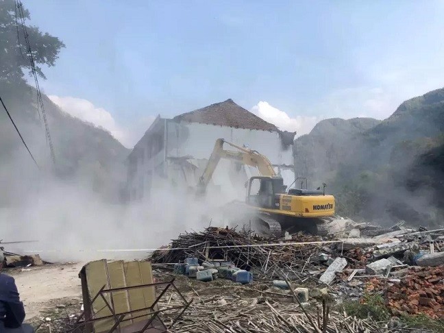 苏州工厂拆除广告牌拆除化工厂拆除资质人员团队