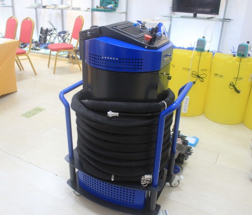 亚欣集合型多功能风管清扫机器人