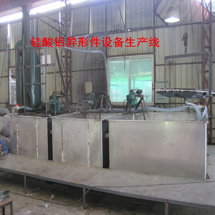 为东莞提供的陶瓷纤维炉膛设备生产线产品已出口国外