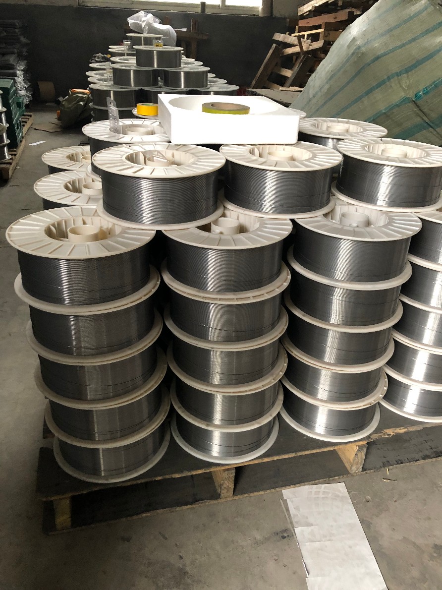 四川焊丝厂家直销 链轮专用耐磨焊丝 铬钨合金焊丝HRC 50-55°