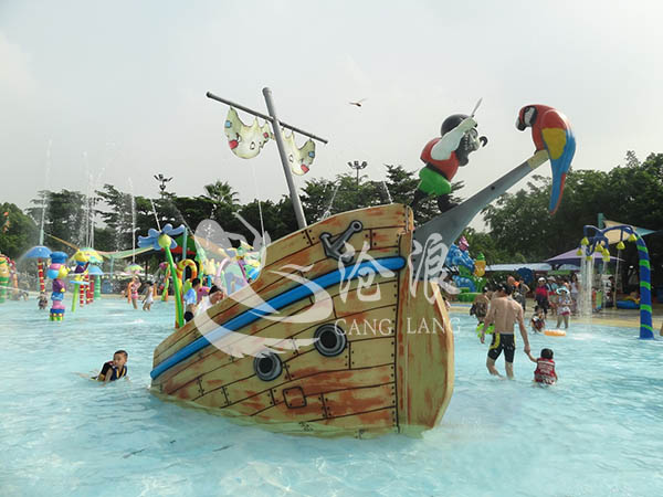 广州厂家直供 海盗船滑梯 儿童戏水设备