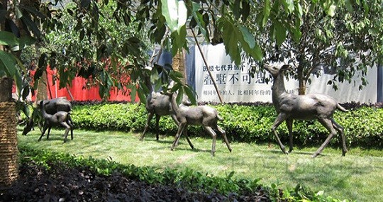 福州小区景观鹿铜雕塑 一群自由奔跑的鹿摆件