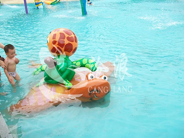 广州水上乐园设备厂家 戏水小品 喷水海龟飞鱼