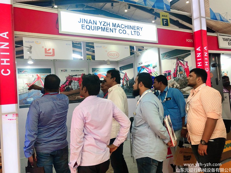  山东元征行多功能液压碎石机械手在印度EXCON国际工程机械展览会上备
