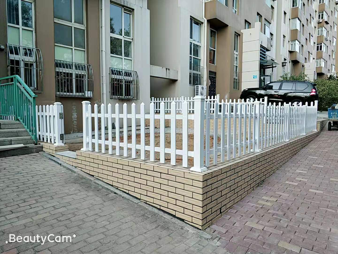 各种PVC护栏 庭院护栏 草坪护栏厂家直销 安装