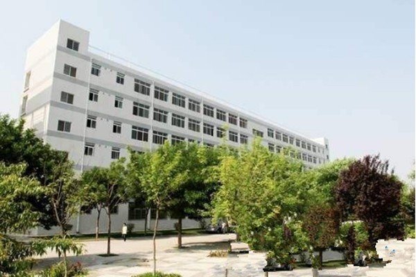 武汉机电工程学校校园环境