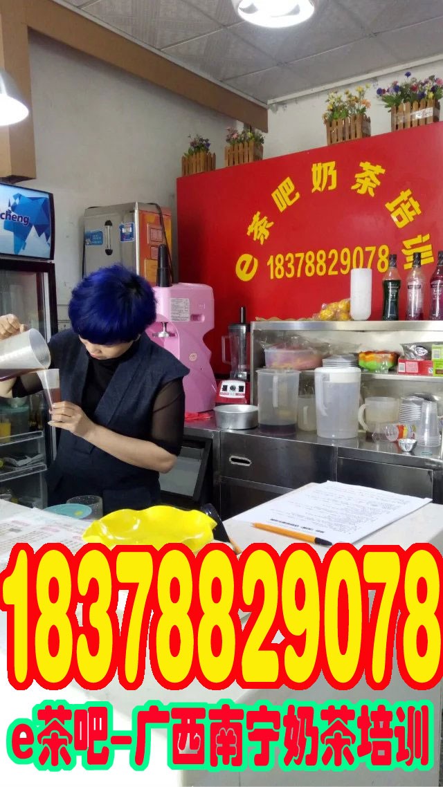 饮品店为什么要把顾客的名字写在杯子上，其中有什么秘密