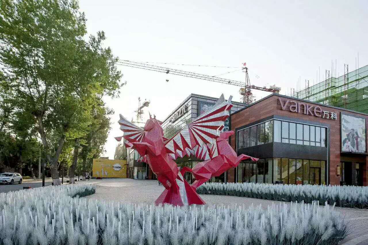 安徽大型冲孔钢板双马雕塑 步行街景观飞马动物制作