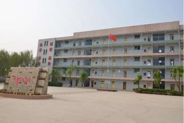 华中信息科技技工学校校园环境