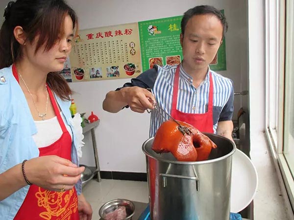 广州白云去哪学做卤菜技术