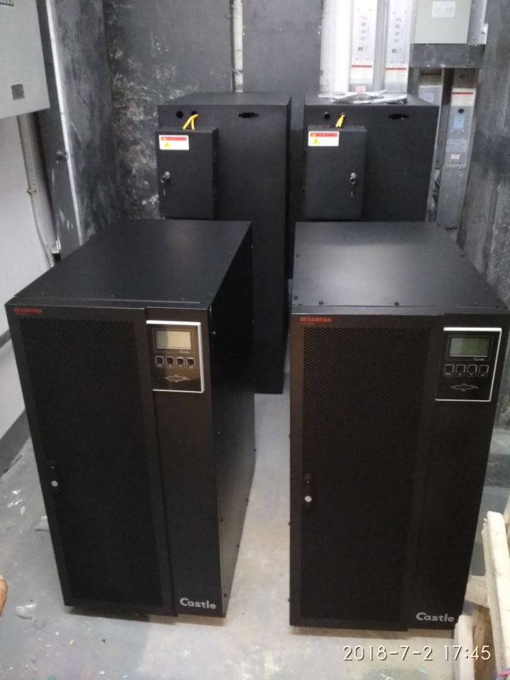 2台20KVA UPS电源+电池柜.jpg