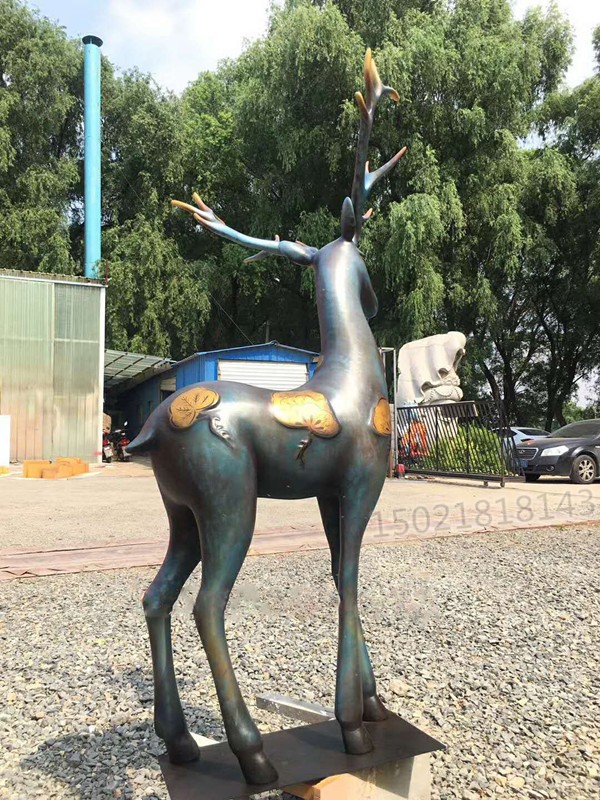 丽江室外仿铜鹿雕塑 青铜动物摆件