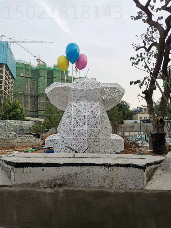 上海售楼处抽象镂空大象雕塑图