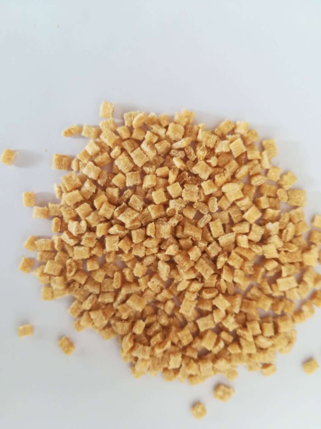 小麦秸秆环保降解材料 生物基PLA全降解 玉米淀粉母粒系列