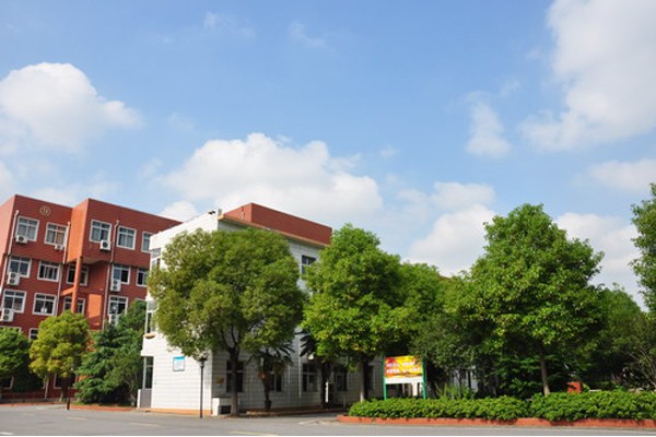 武汉东湖光电学校校园环境