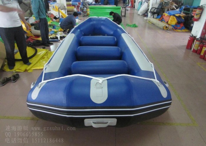 广州漂流船厂家-加厚漂流艇-滑道漂流船