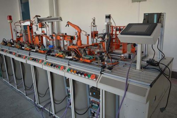 西安石油工业学校工业机器人应用与维护专业介绍