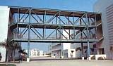 鋼結構別墅、鋼結構天橋、鋼結構車棚、鋼結構活動板房;