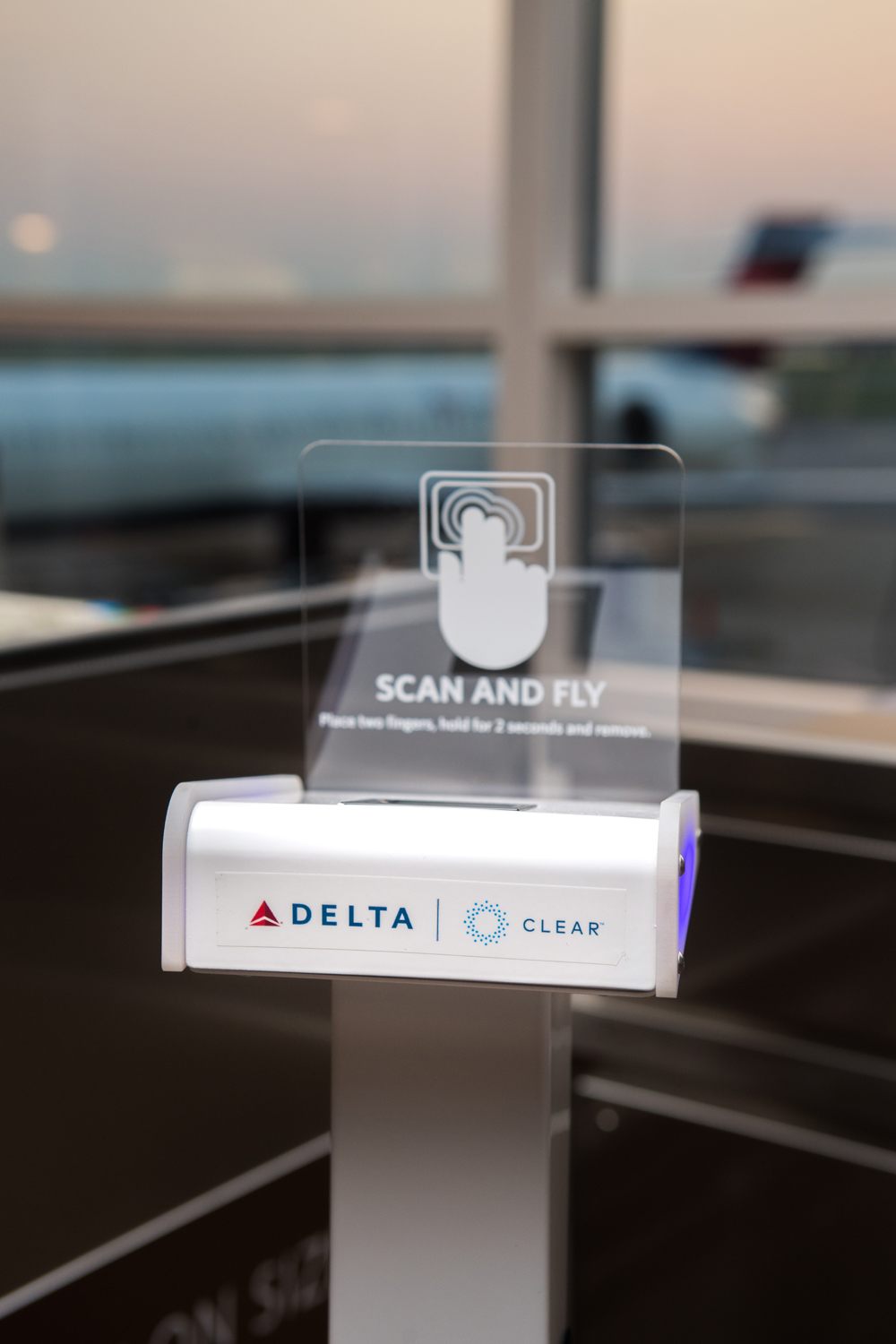 无需登机牌,指纹识别技术帮助客户快速登机