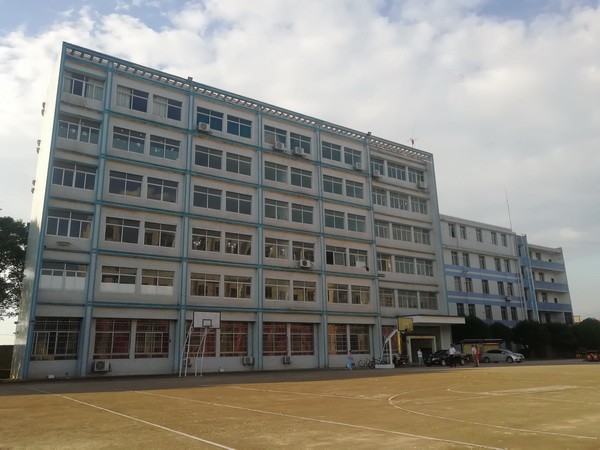 湖南锑有色金属职工学校设施